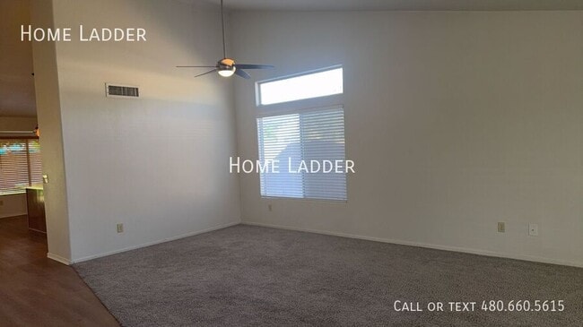 Building Photo - 440 N Leoma Ln