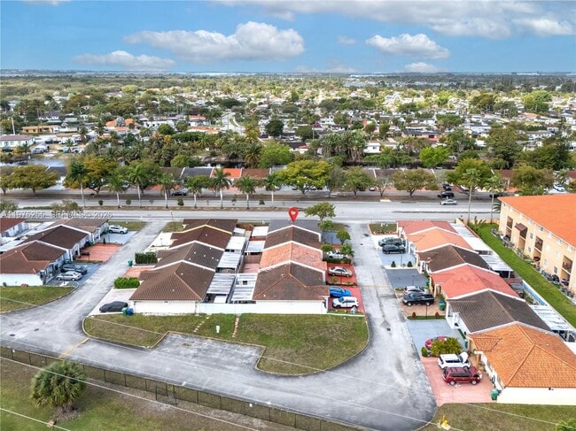 Building Photo - 7570 NW 173rd Ln