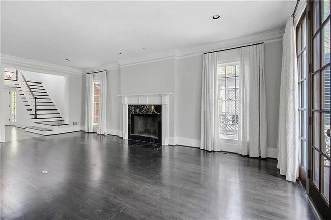 Building Photo - 460 Ivy Park Ln NE