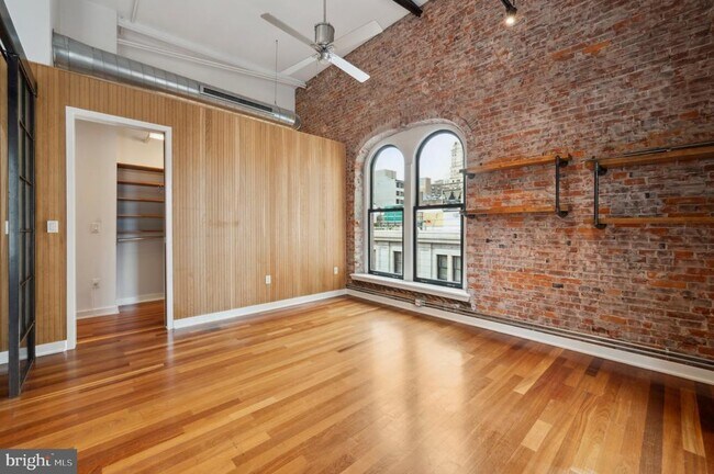 Building Photo - 105 S 12th St