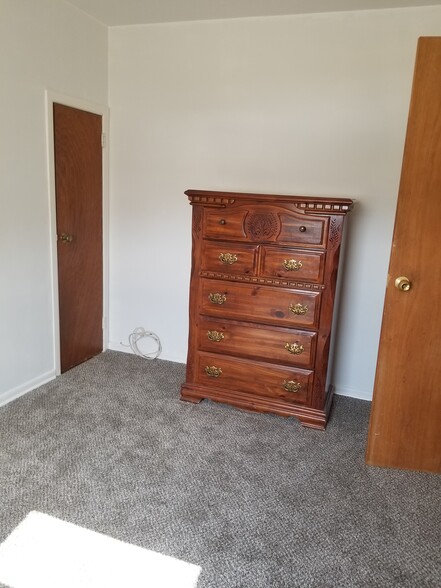 2nd bedroom - 78 Marina Rd