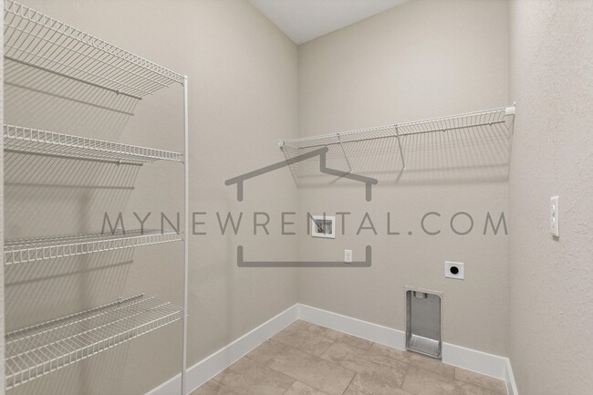 Building Photo - Deposit-Free! Get $1,000 OFF your first mo...
