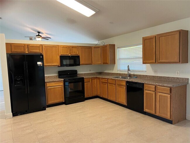 Building Photo - 12641 Newfield Dr
