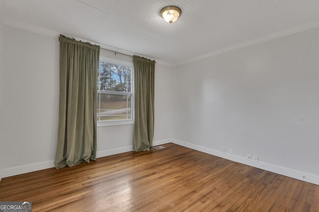 Building Photo - 9 Meridian Dr