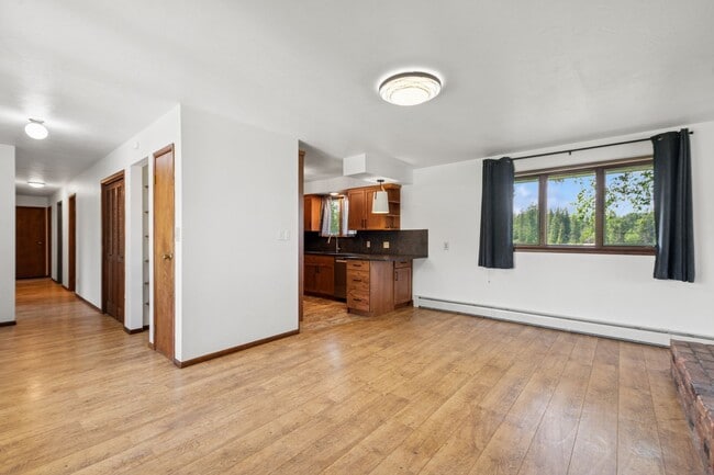 Building Photo - Whitefish Home