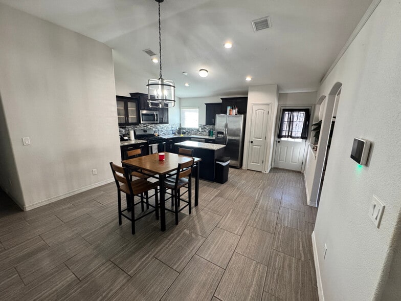 Building Photo - 13172 Willitoft Rd