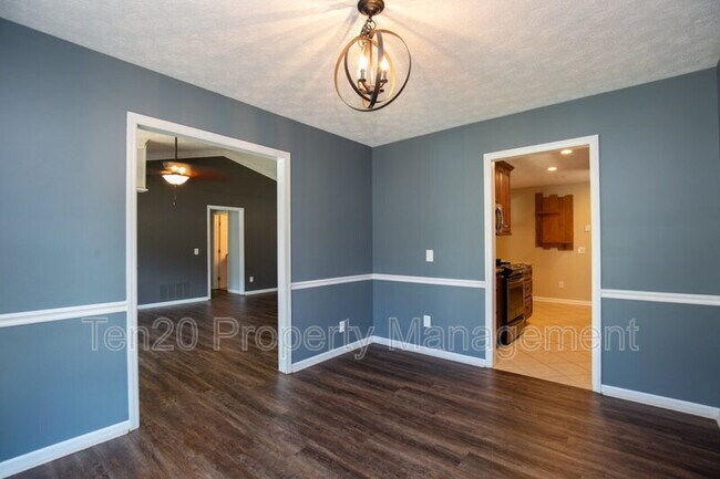 Building Photo - 7664 Northfield Dr