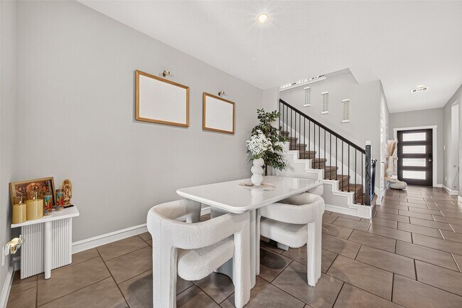 Building Photo - 7211 Colwyn Bay Trl