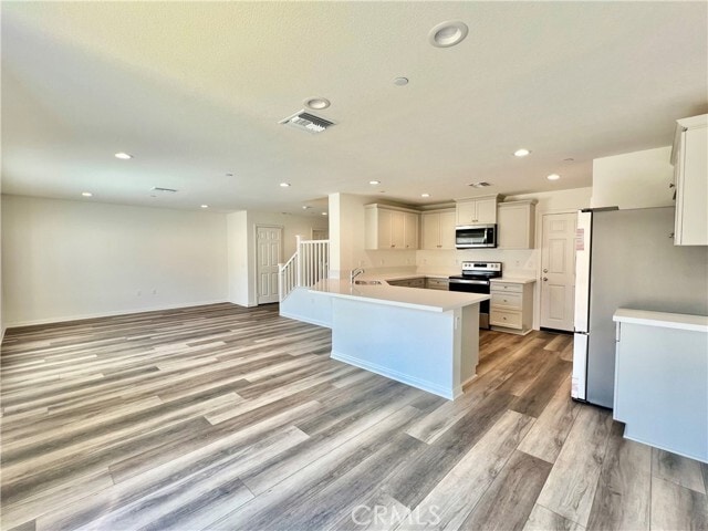 Building Photo - 2429 Ellendale Dr