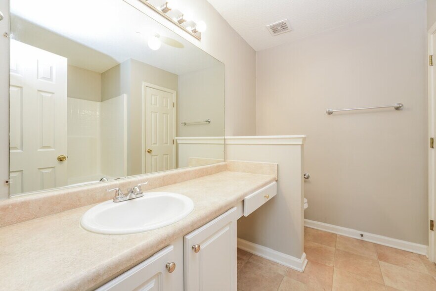 Building Photo - 6576 Browns Mill Ferry Dr