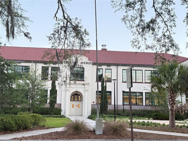 Building Photo - 644 Indiana St