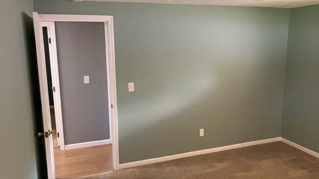 Building Photo - 4783 Loxley Dr