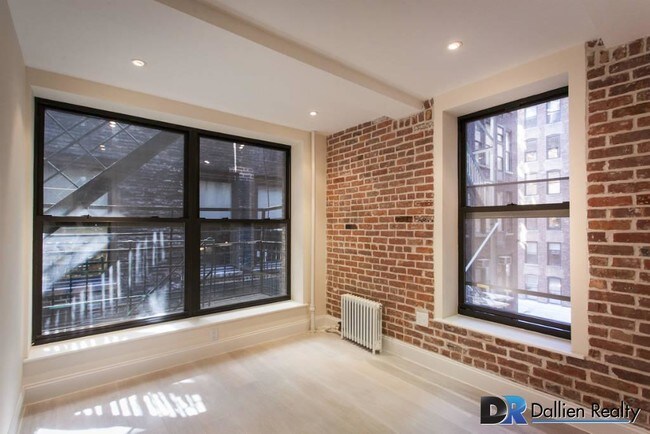 Building Photo - 41 W 24th St