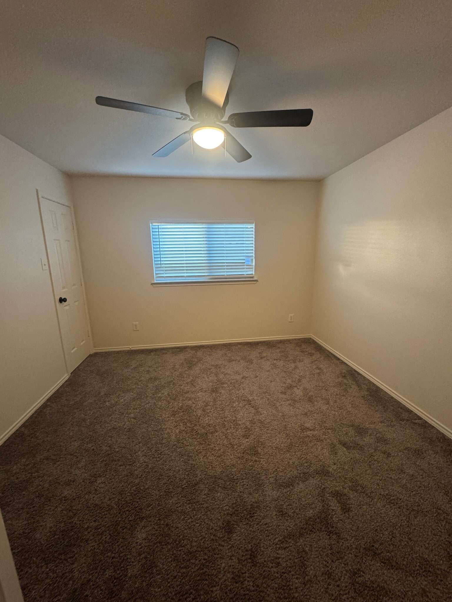 Building Photo - 8411 Sunset Canyon Dr