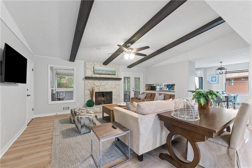 Building Photo - 2532 Hidden Hills Dr