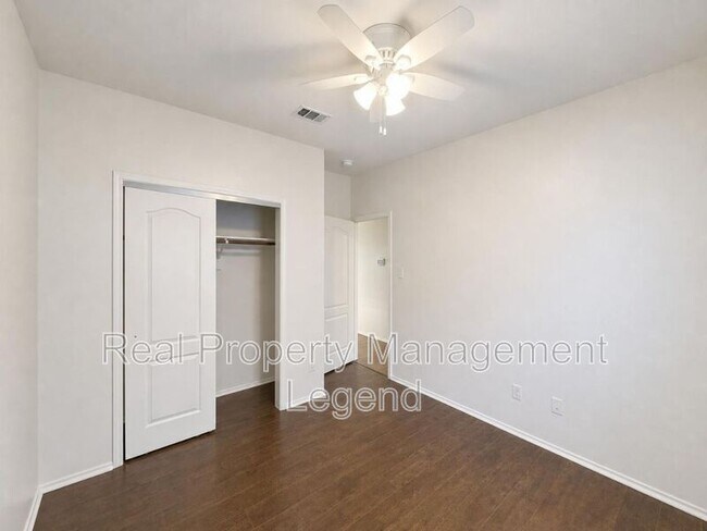 Building Photo - 9518 Prestmont Pl