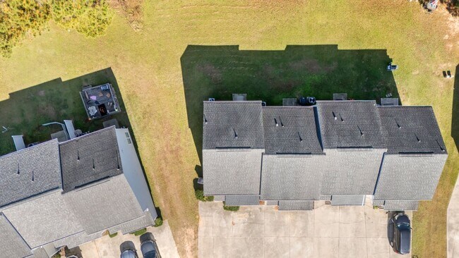 Building Photo - Charming 3-Bed 3.5-Bath Near Campbell University