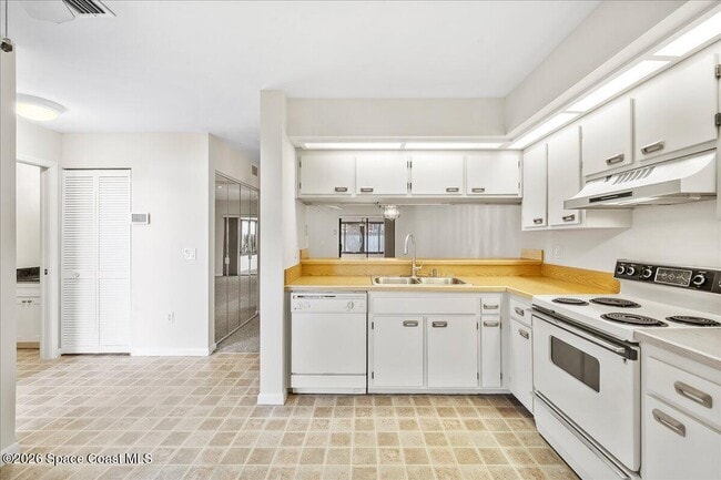 Building Photo - 3333 Wind Surf Way