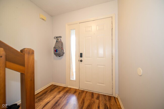 Building Photo - 9690 Barrhill Ct