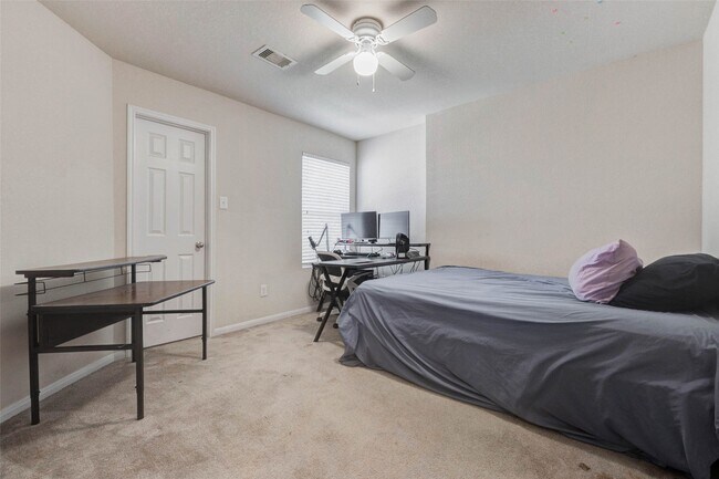 Building Photo - 3027 Upland Spring Trace