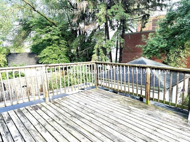 Building Photo - 2709 E Johnson St