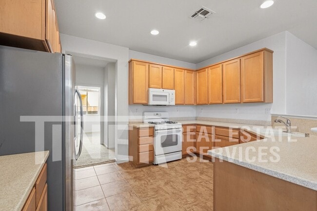 Building Photo - 7449 Thalia Ct