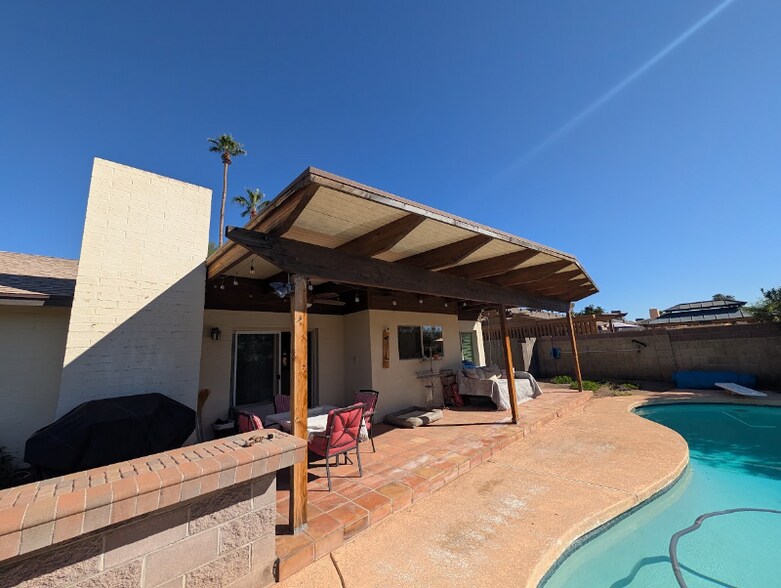 Building Photo - 4909 E Presidio Rd