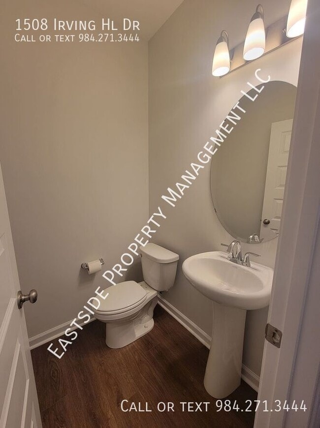 Building Photo - 1508 Irving Hl Dr