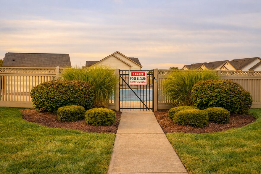 Building Photo - 3580 Sequoia Dr