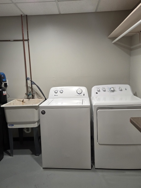 Building Photo - 5726 Egret Ave