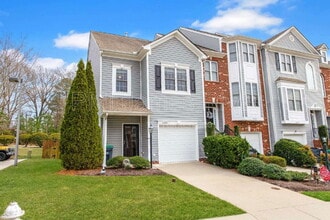 Building Photo - 10360 Caracara Dr