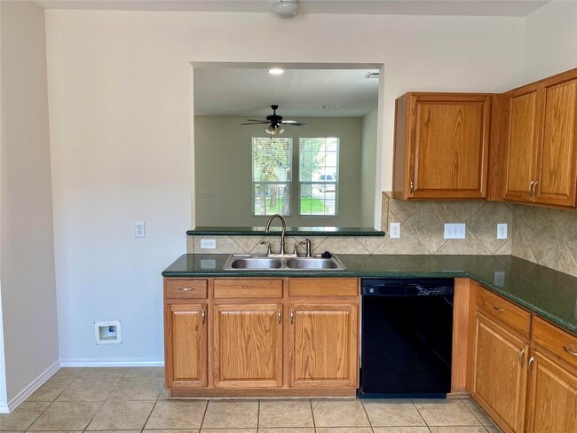 Building Photo - 29726 Sullivan Oaks Dr