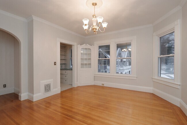 Building Photo - 61 Washington Rd