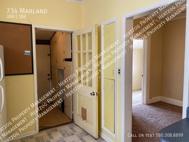 Building Photo - 734 Marland-