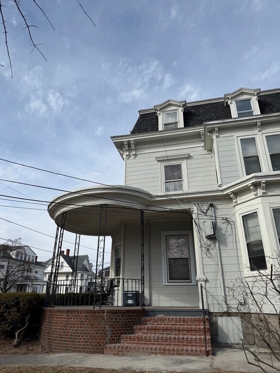 Building Photo - 229 Jackson St