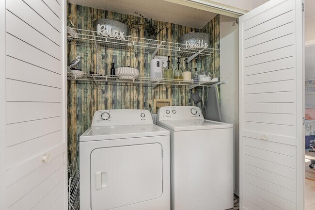 Building Photo - 1279 S Orlando Ave