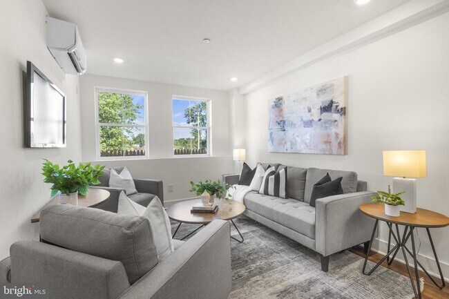 Building Photo - 7037 Ridge Ave