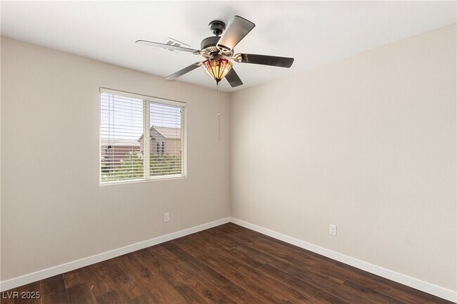 Building Photo - 5492 Mercury Springs Dr