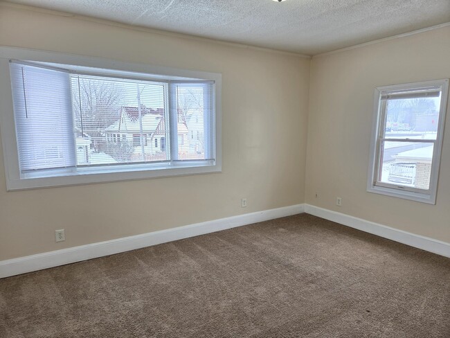 Building Photo - 3623 Fremont Ave N