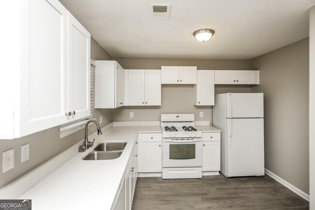 Building Photo - 4410 Pipestone Pl