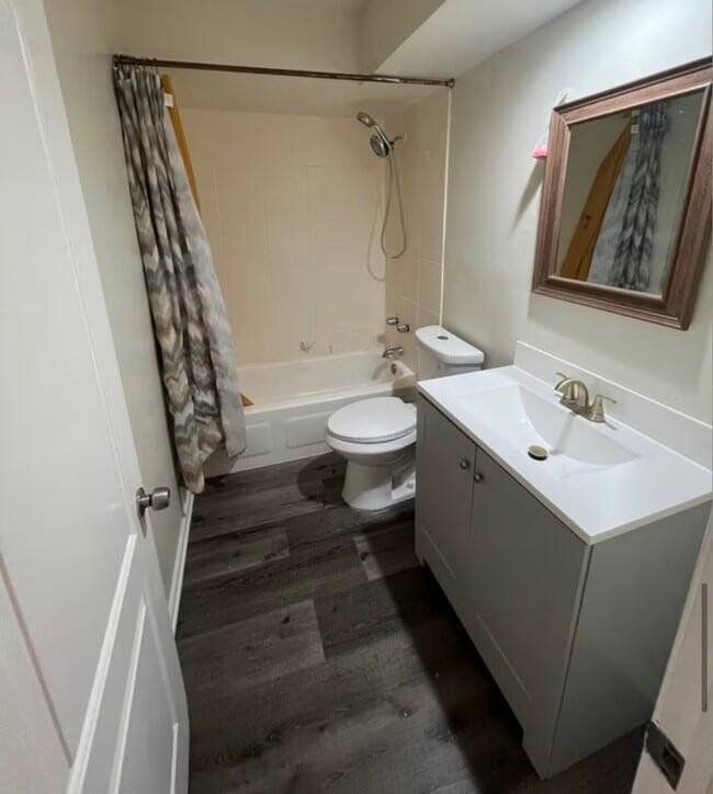 Building Photo - 1471 N Winslowe Dr