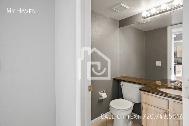 Building Photo - 5960 S Jellison St