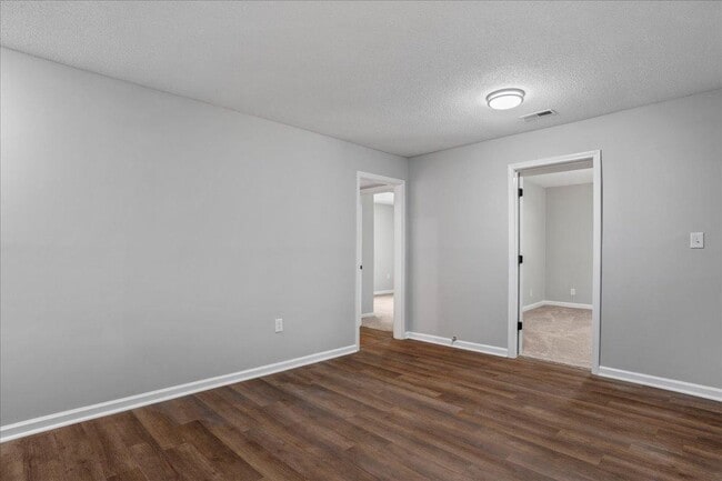 Building Photo - 1844 Brier Ln
