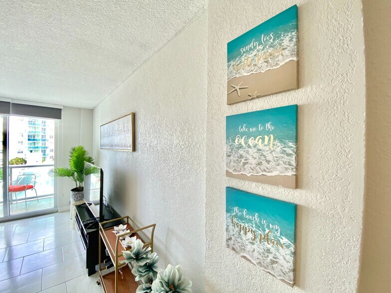 Primary Photo - 9 Seacrest Pkwy