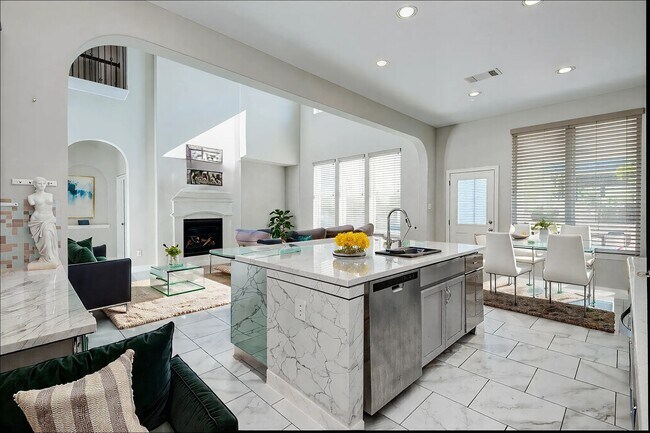 Building Photo - 23527 San Ricci Ct