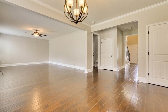 Building Photo - 127 Radcliff Dr