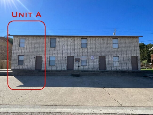 Building Photo - 1306 Brown Dr