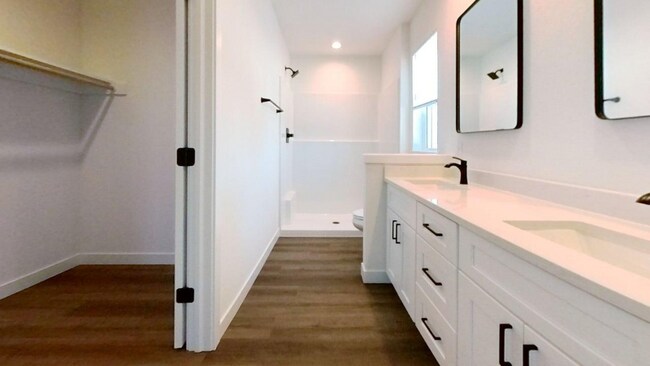 Building Photo - 0 Kyle Ln