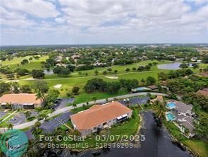 Building Photo - 9000 Jacaranda Ln