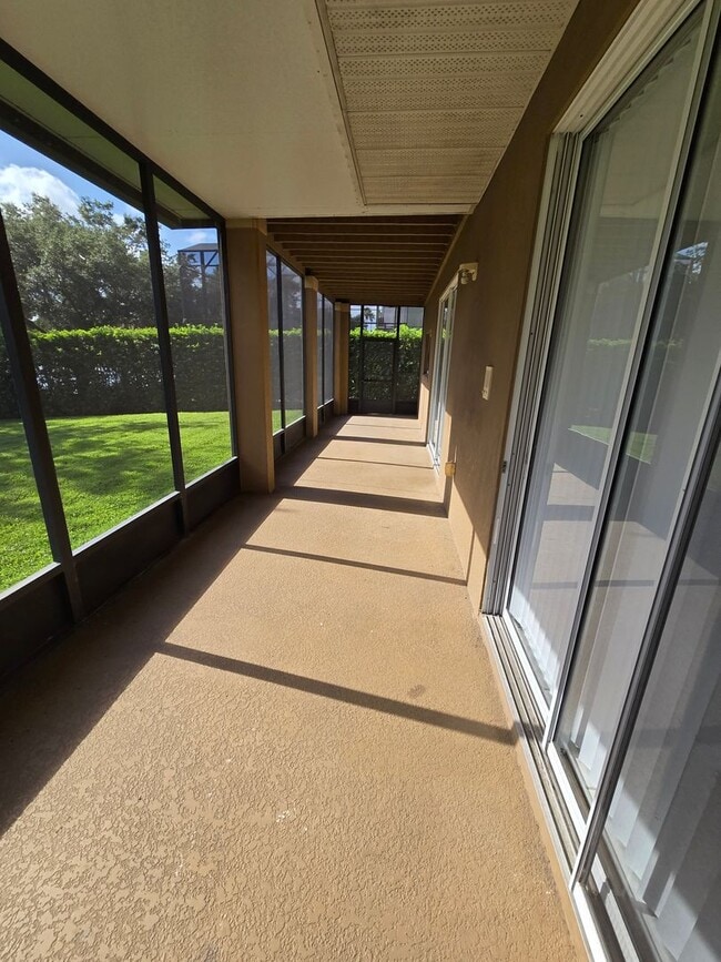 Building Photo - STONEYBROOK WEST
